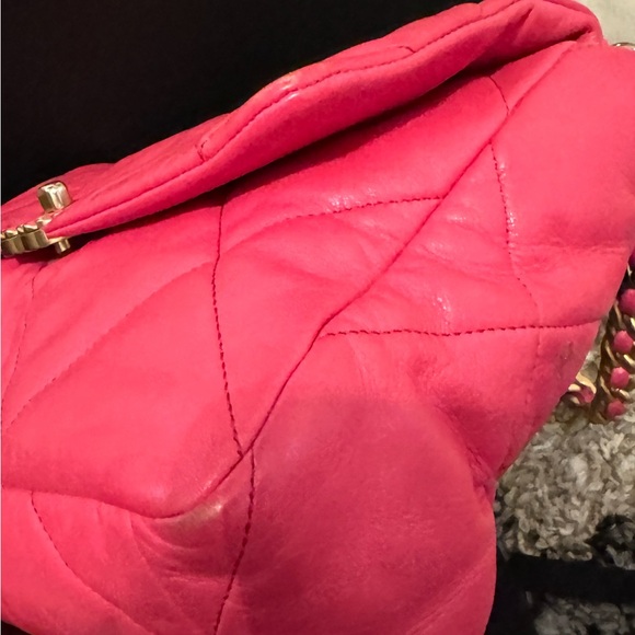 Large Chanel 19 Pink Quilted Leather Bag - Picture 11 of 11